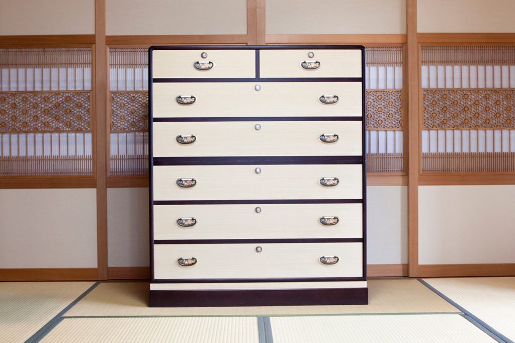 桐箪笥　経年品　加賀屋号 桐箪笥 経年品 加賀屋号 - メルカリ