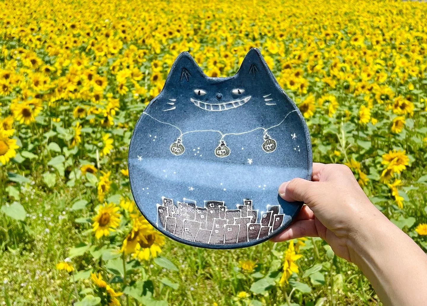 世界に一つだけの陶器の絵本プロジェクト ～8月の展示会から25ヶ月掛け