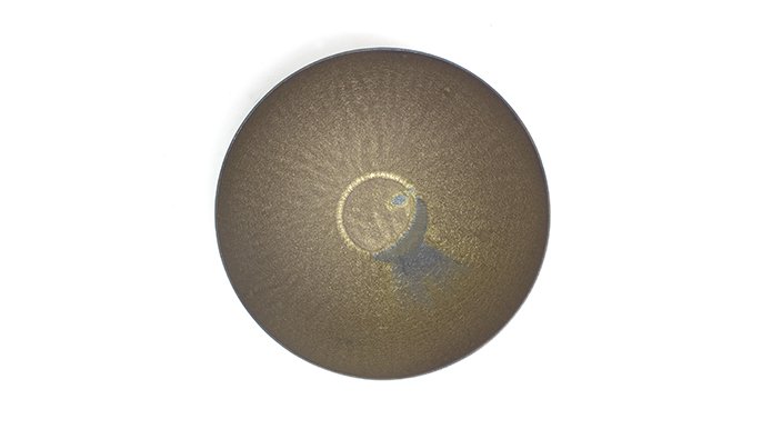 陶芸家 青木良太がお届けする、18年かけて完成した黄金の輝き