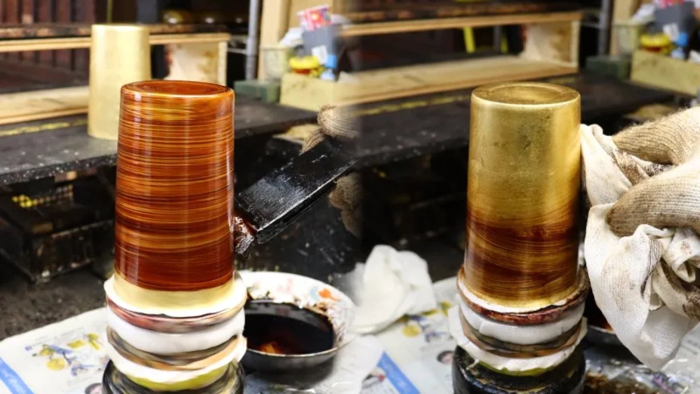 燕三条の技術と山中漆で飲食のシーンを豪華絢爛に彩るの二重タンブラー