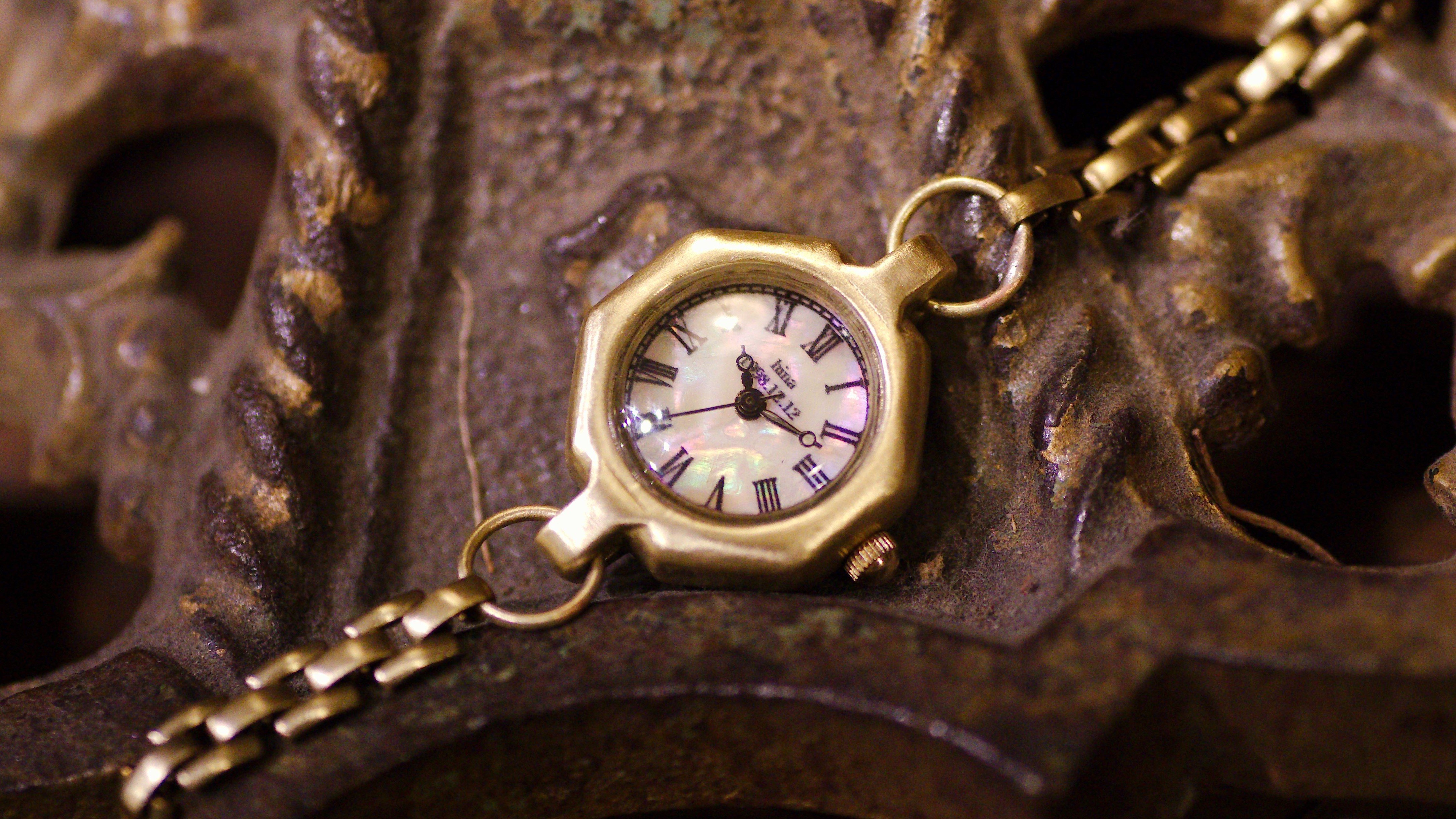 手作業から生まれる一生もの】使うほど美しくなる色とりどりな手