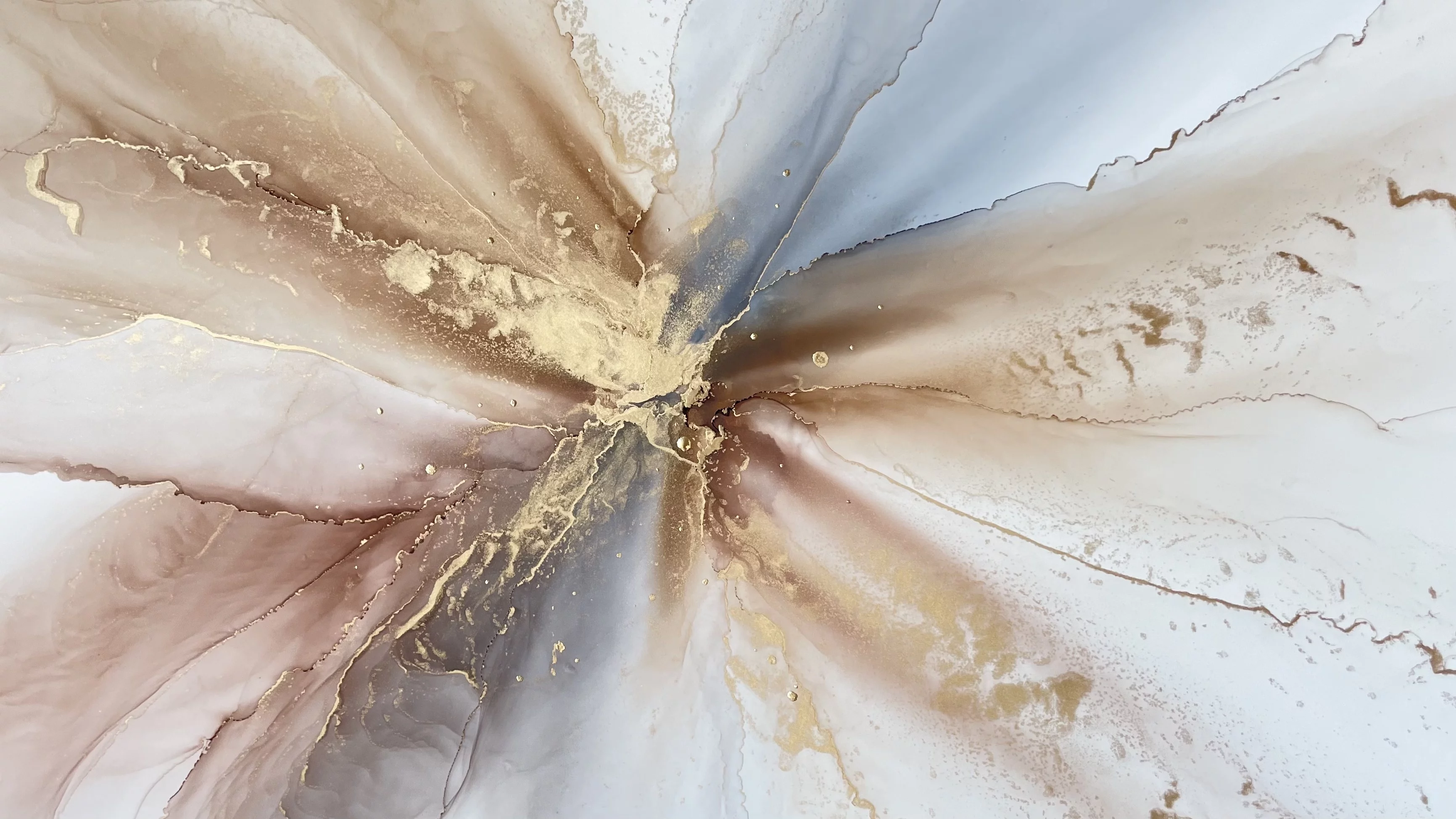 風で描く世界に一つのアート” Alcohol ink art Accessory&Zakka 風で描く世界に一つのアート” Alcohol ink art Accessory&Zakka