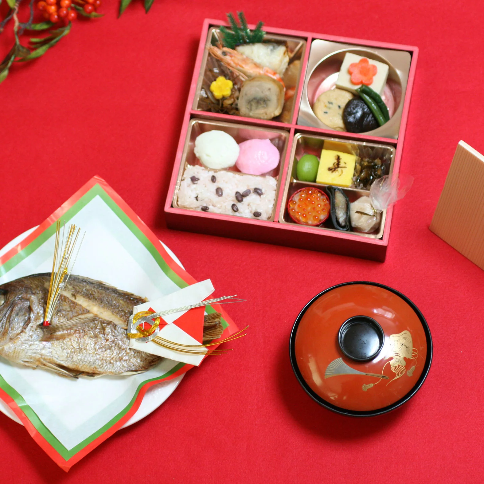 こだわりの本格おせち《期間限定 新潟県胎内産こがねもち100%の生もち  