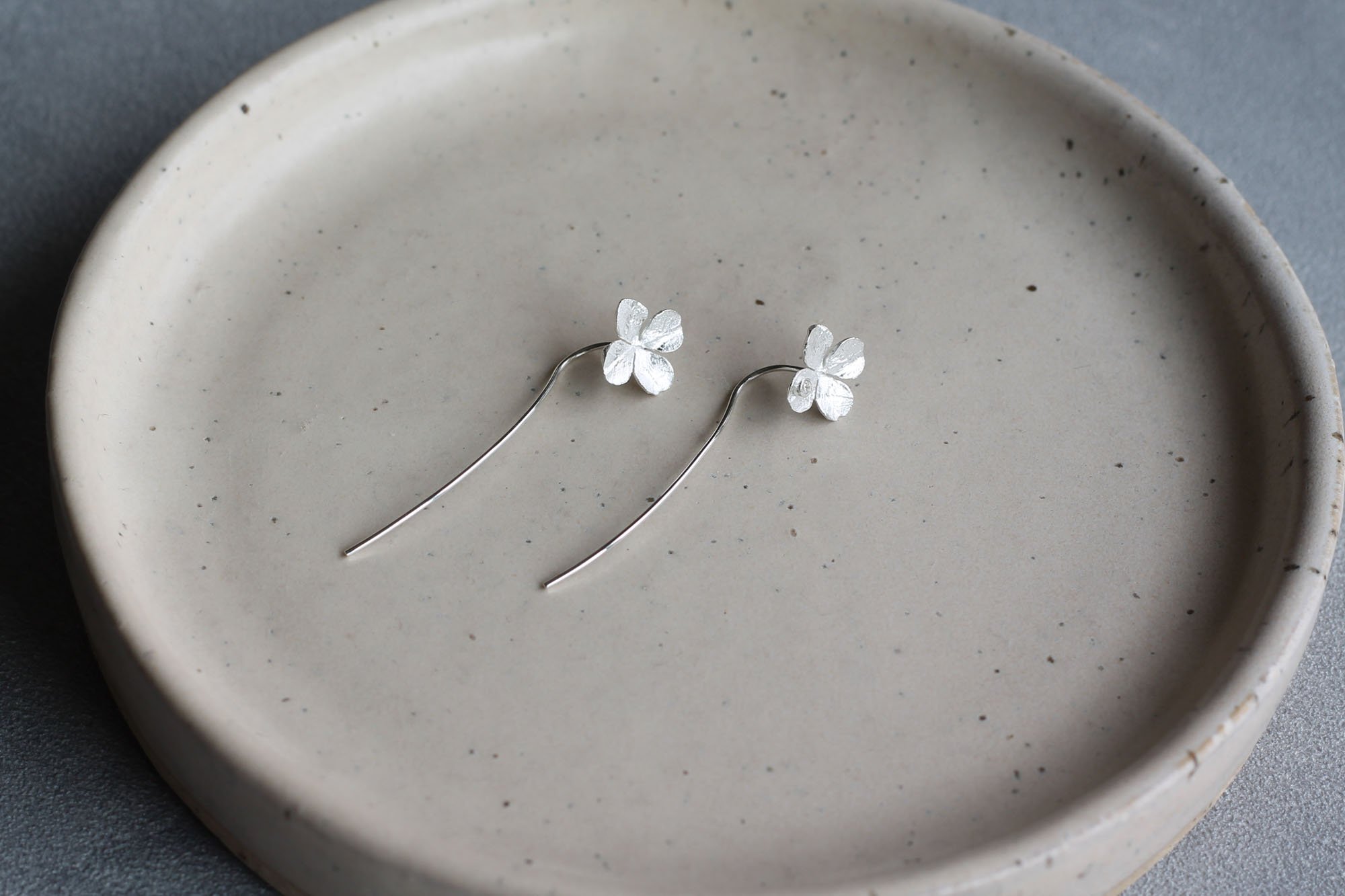 atelier mozu初個展『無垢を感じる草と花のジュエリー』をみんなで一緒