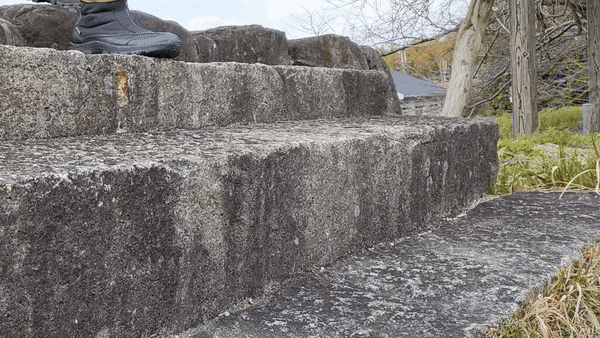 シリーズ最高傑作】災害級の鬼雨にも負けない。防水×耐滑×衝撃吸収｜V