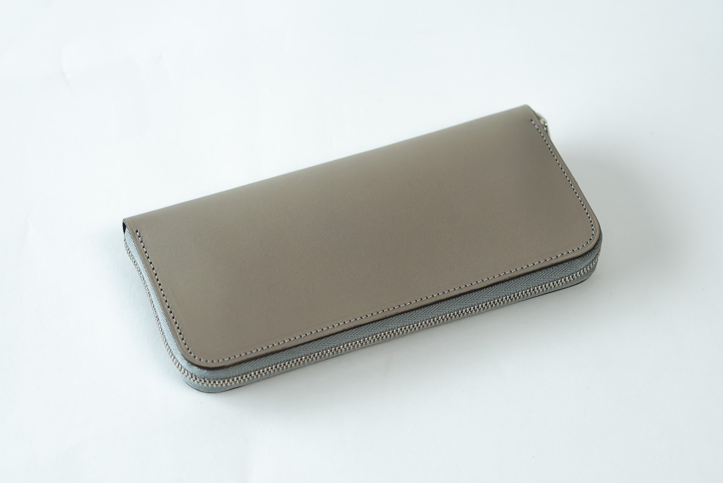 SINSIN新進工房 グレー レザー 長財布 ジッパー付き 新進工房 sinsin ラウンドジップ 長財布 バタール グレー 新進工房