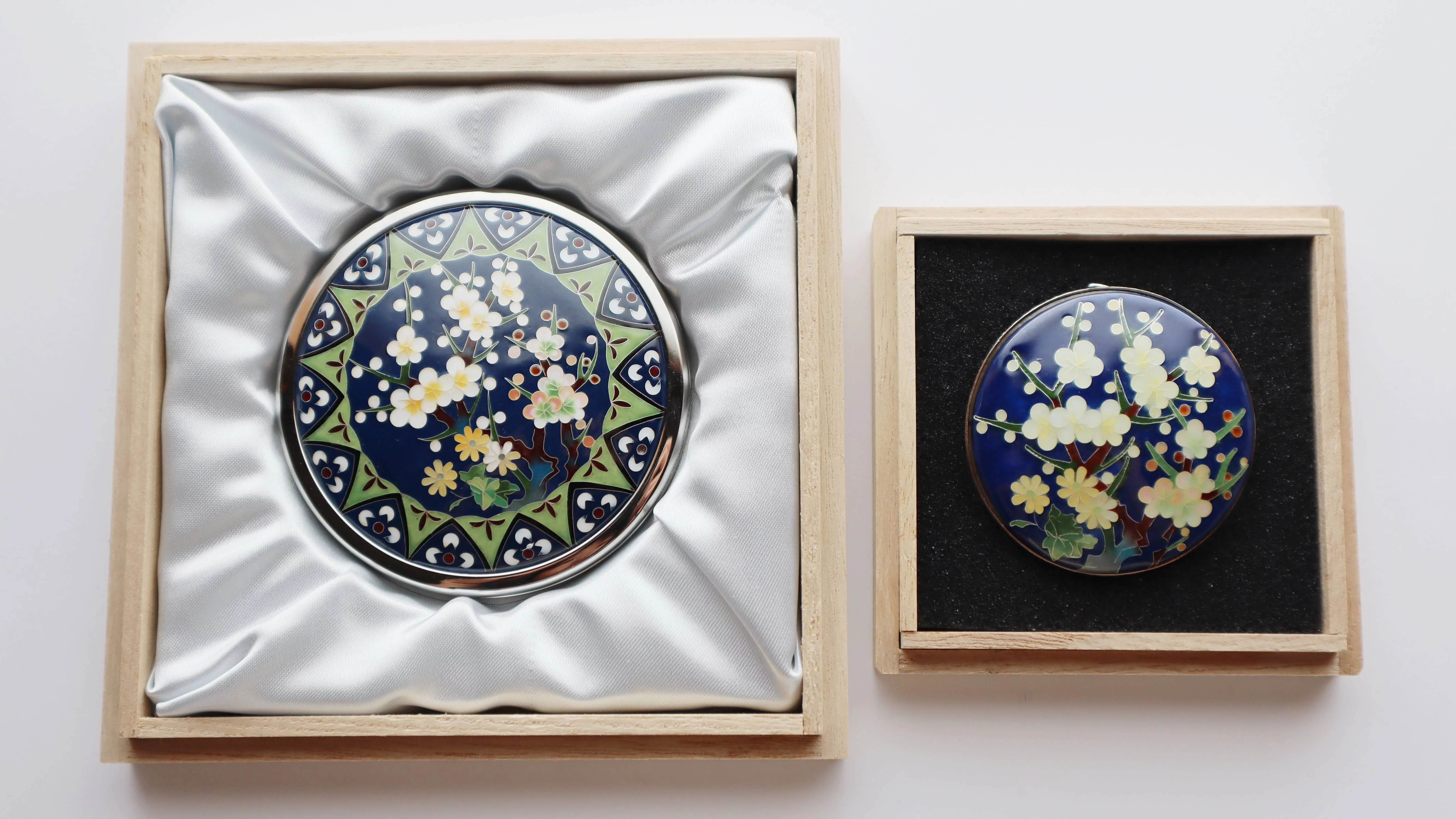 明治から受け継がれる伝統工芸×職人女子 2026年を彩る干支とお花の