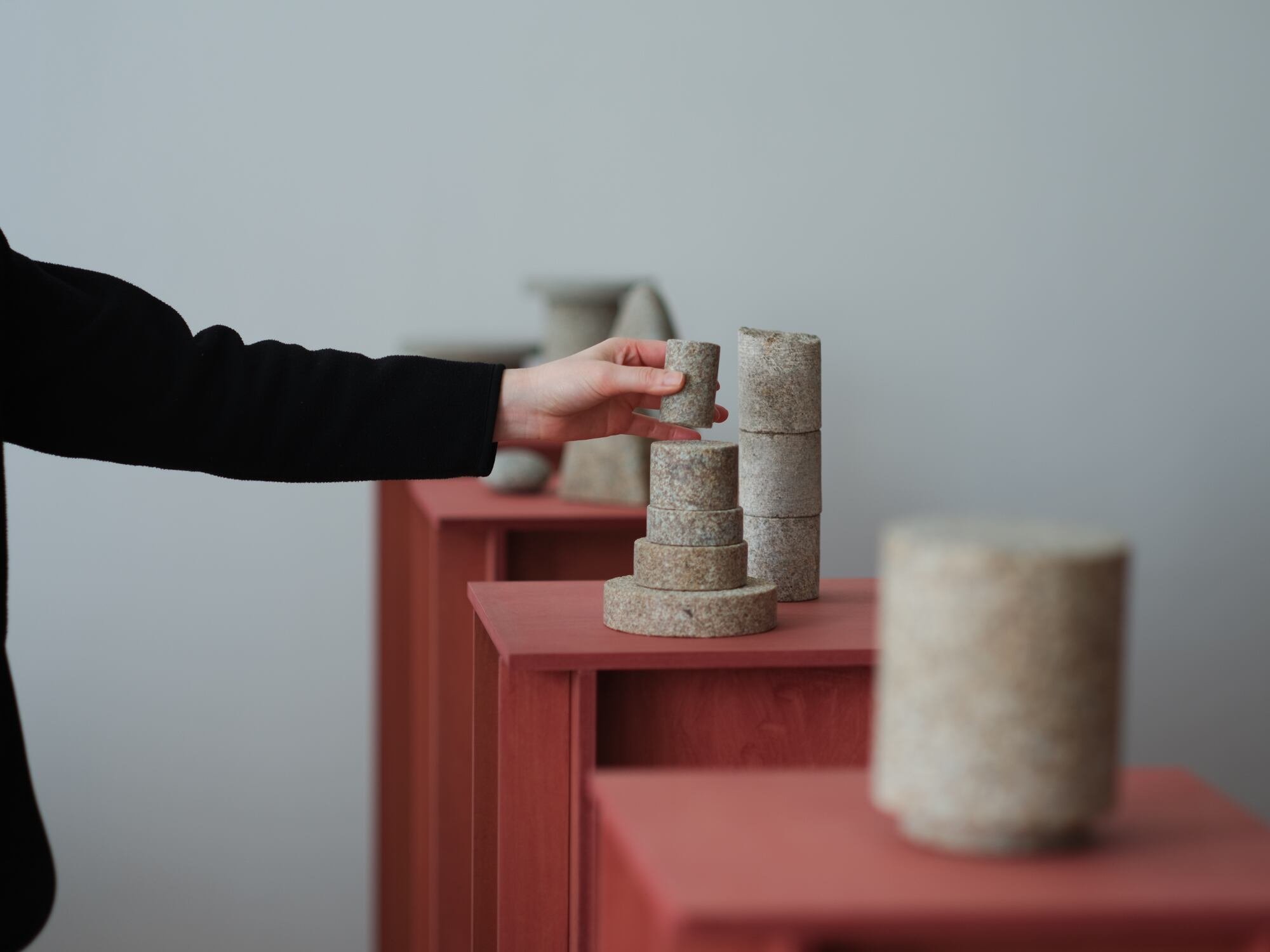 石の重さに、静けさが宿る。庵治石オブジェ「Repose」｜Creema SPRINGS