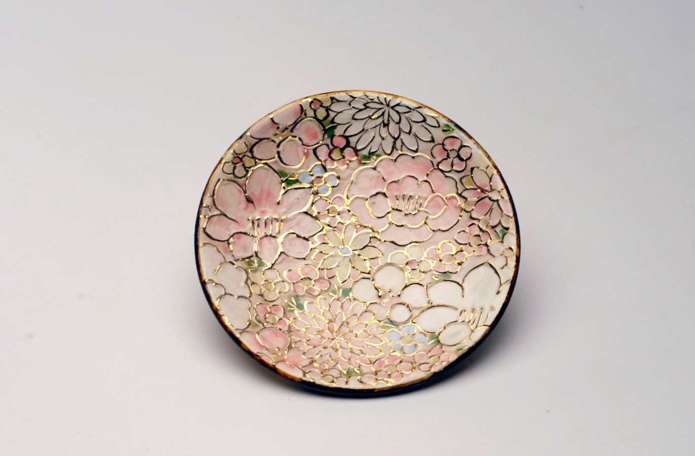伝統工芸をより身近に。京焼・清水焼の陶芸家7人が作る豆皿