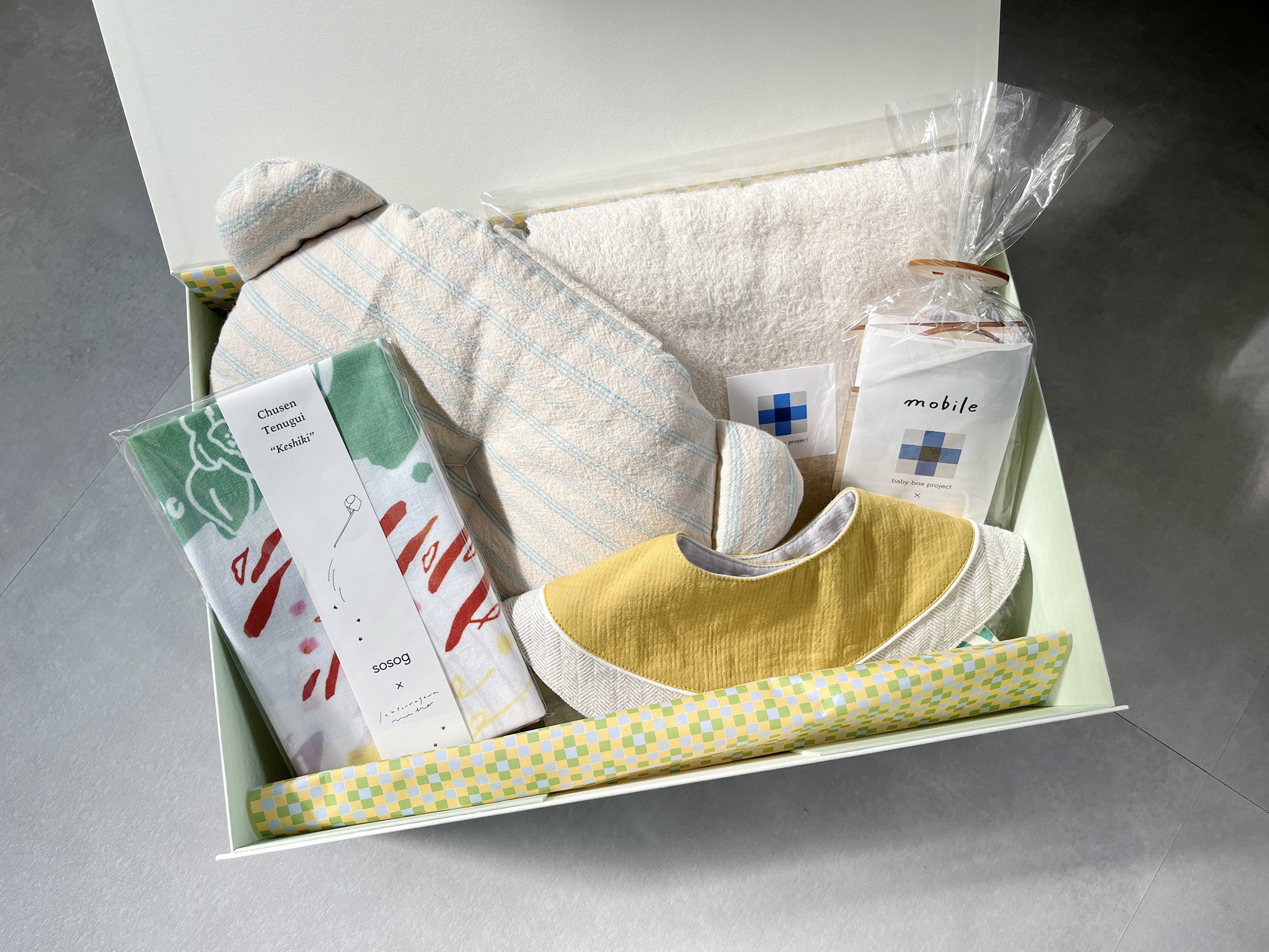 浜松の遠州織物でつくった赤ちゃん用品セット 『はままつ BABYBOX』を