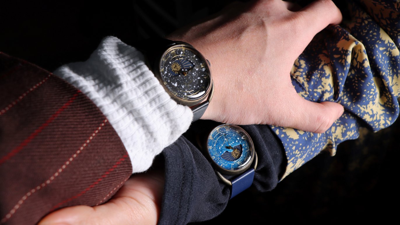 厳選した桜の天然木×レジン】世界に一点だけのスクエアウォッチ  