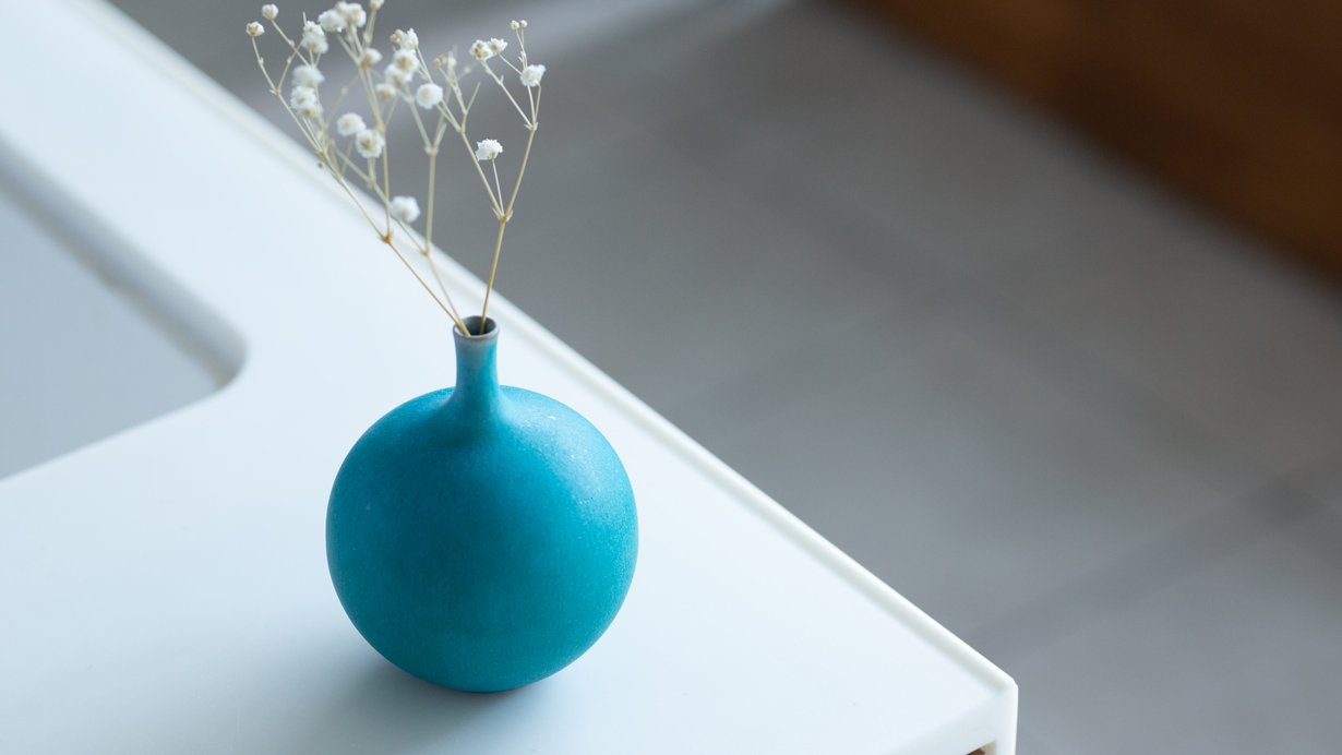 青磁の花器　魅力的なフォルム　一点物 花瓶□青磁「青松」鶴の絵 高麗青磁 花器 花生け 大きい 古美術