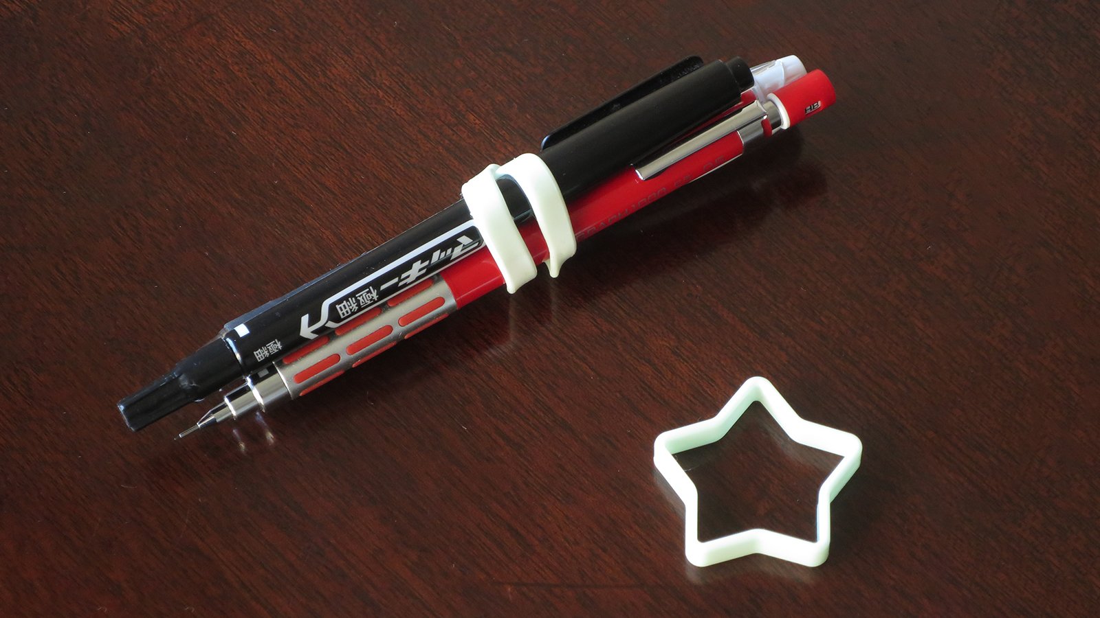 防災士監修】暗闇で光るので目印になる！色々な物を束ねて整理ができる