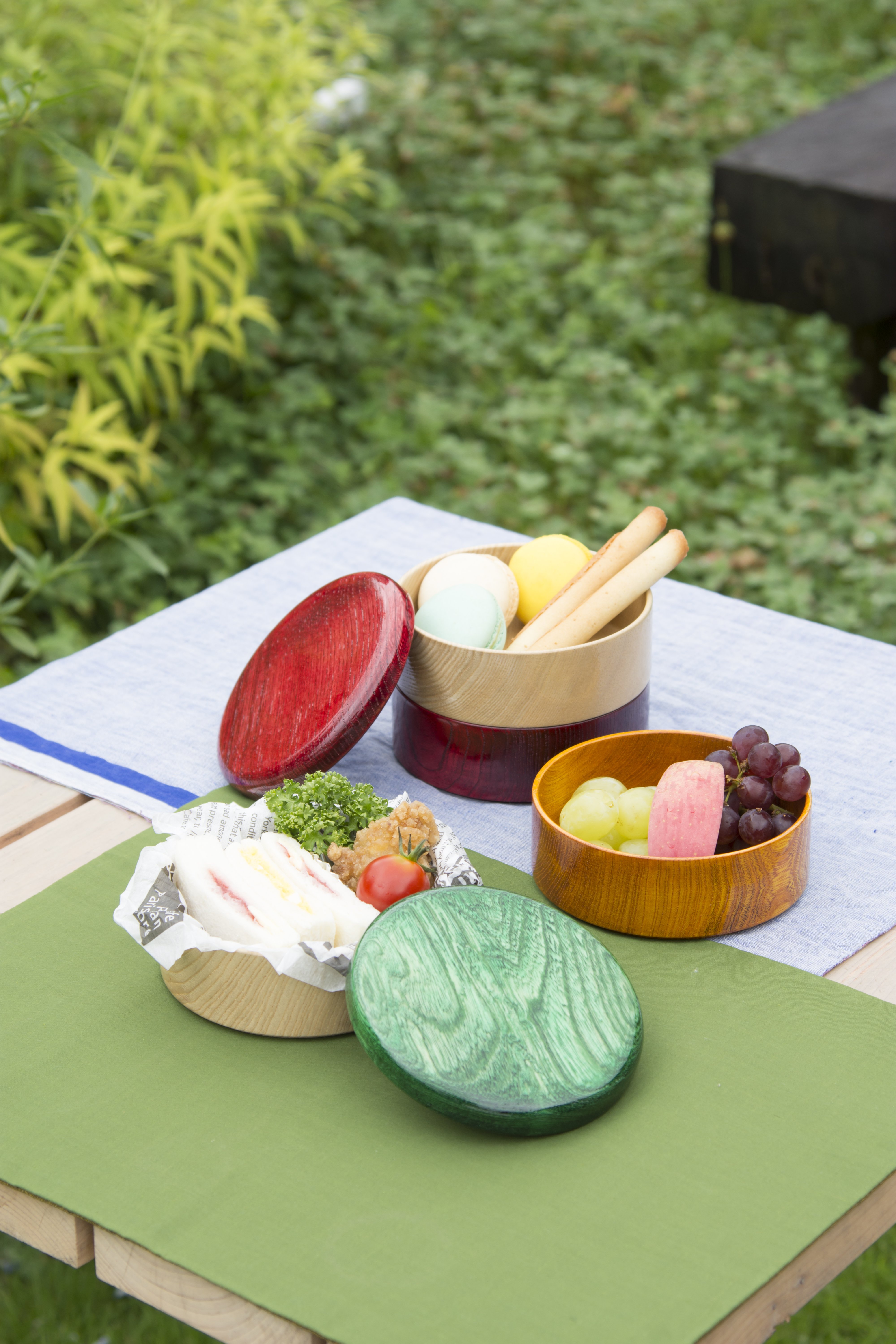 食卓に涼やかな色と木のぬくもりを】大人の暮らしに寄り添う”カラフル