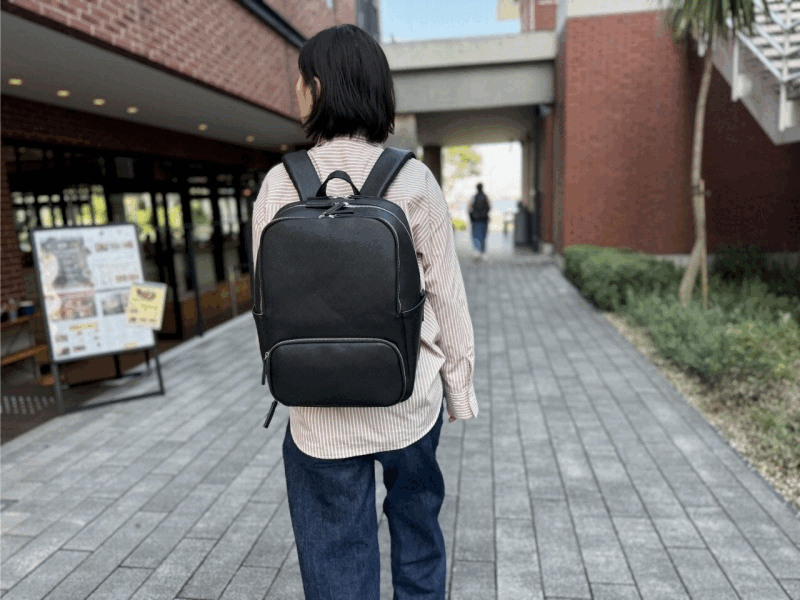 Piuno 『FloorSack』2階建て構造保温保冷スペース付き多機能リュック 2階建て構造で保冷保温スペース付！多彩なポケットで収納上手に