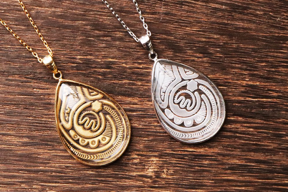 1万年前の神秘の美しさ】縄文時代の土器文様を水晶に刻んだ