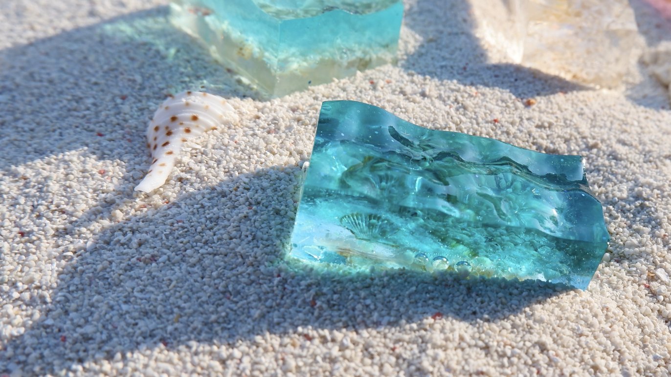 どんな方でも簡単に美しい波を作れる！レジン本「ようこそ、2液レジン