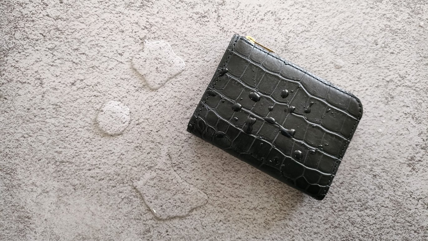 オンライン初登場】特許取得！お札がスルっと入る大人財布「型押し Smooth Wallet」｜Creema SPRINGS