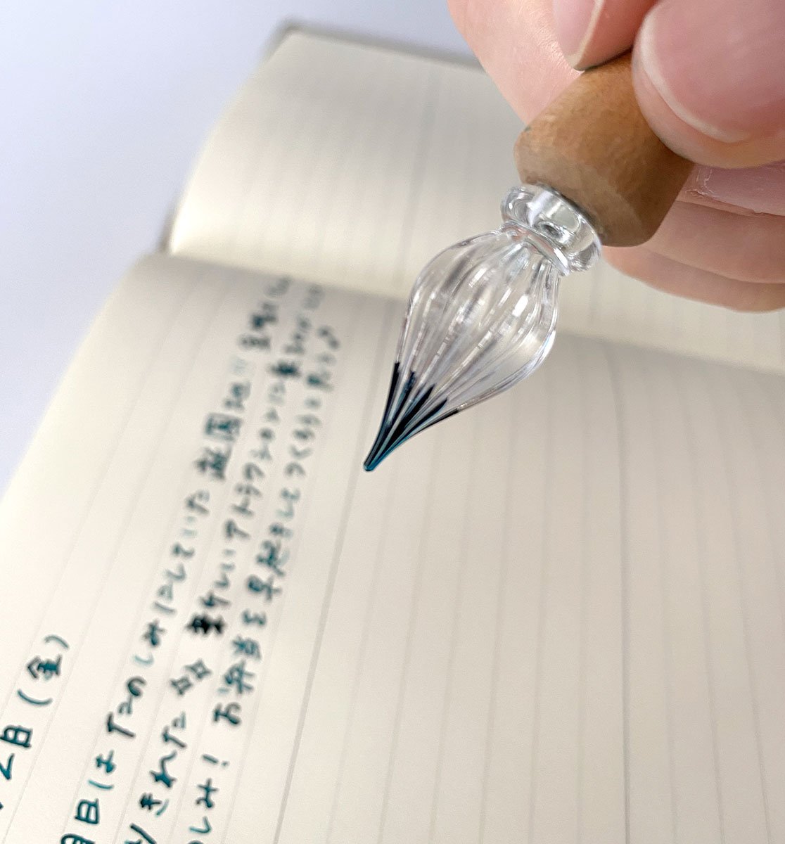 奈良・吉野山の桜で書くひととき ― 呉竹ウッドガラスペン・千本桜