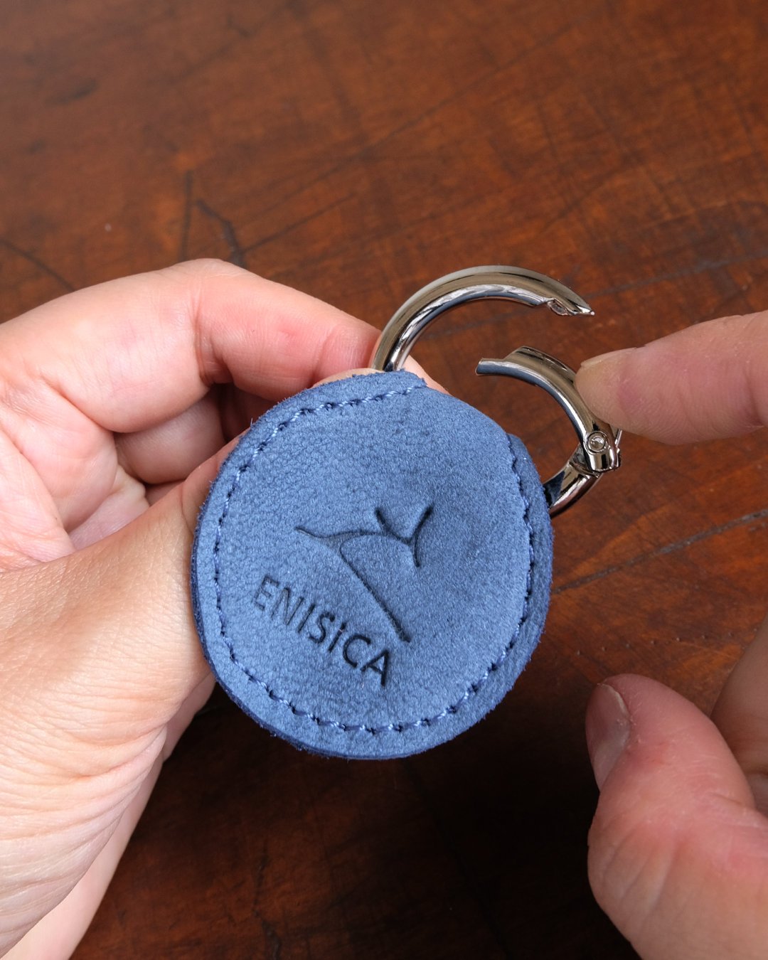 国産ジビエ鹿革 ENISICA 新・お守りキーホルダー｜Creema SPRINGS