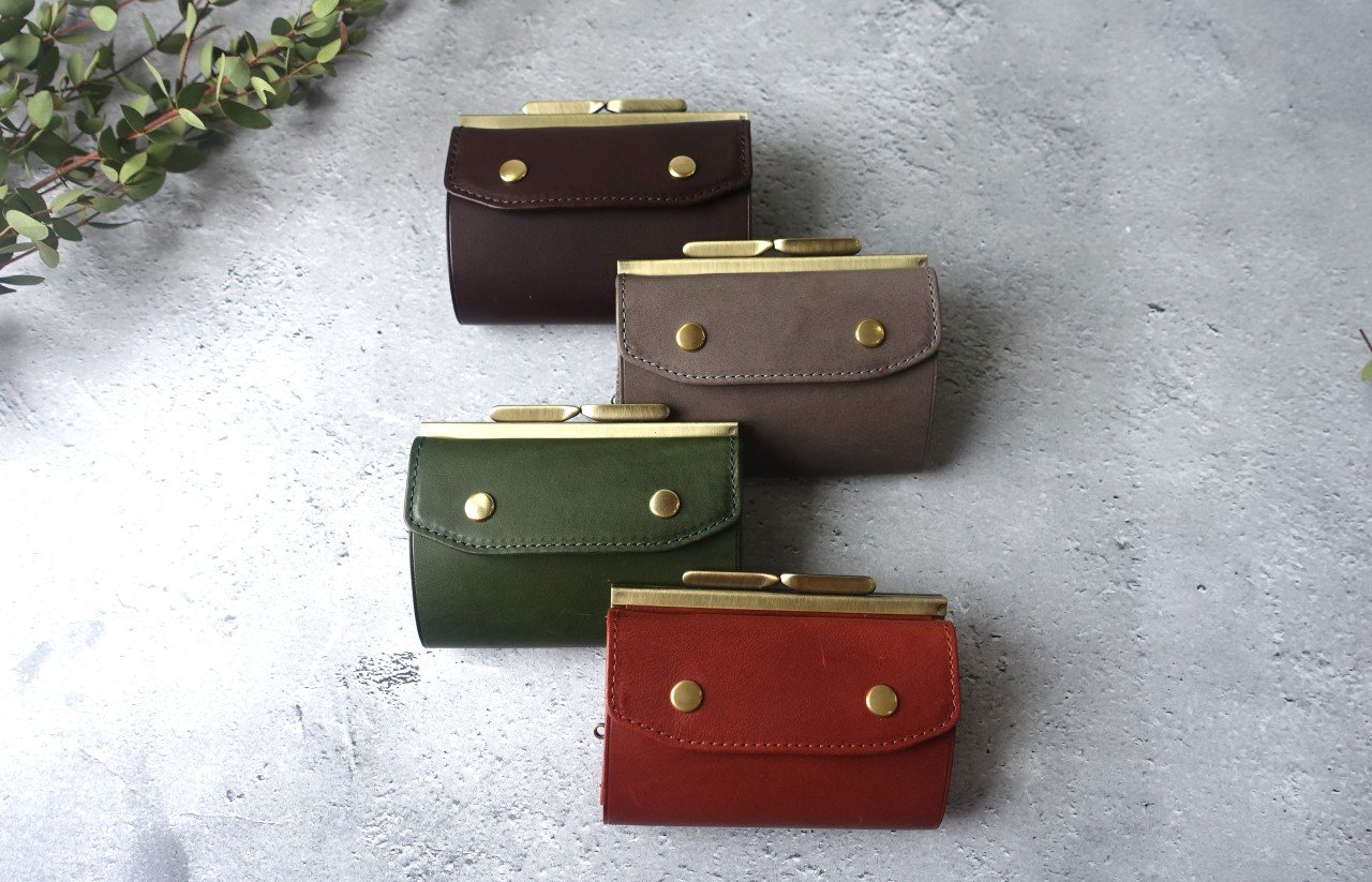 新しいがま口財布のスタンダード。コンパクトな3つ折りサイズで収納力