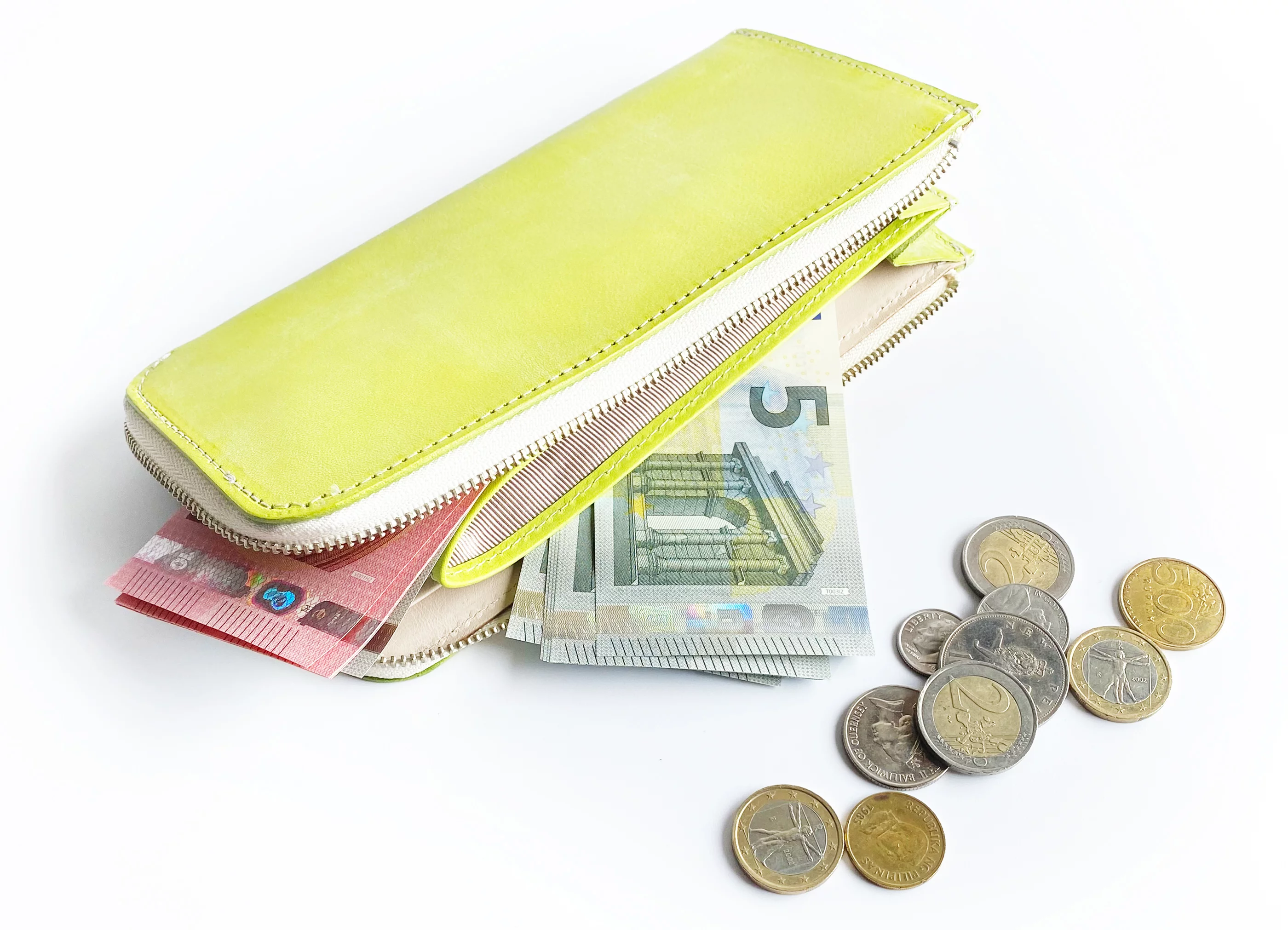 もっちりとした肌触りが手に馴染み、心地良い。経年変化を楽しみ、育てるロングウォレット｜Creema SPRINGS