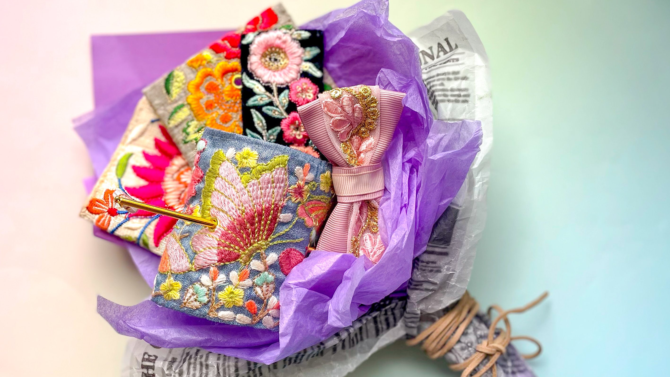 花束みたいなインド刺繍リボンのアクセサリーでヘアドネーションを応援