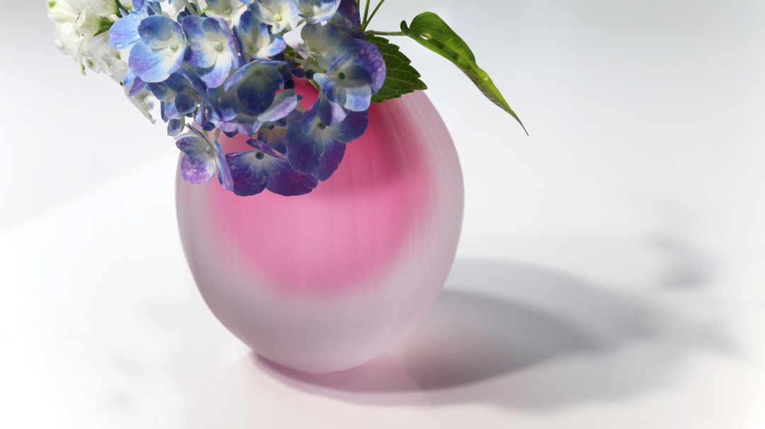 吹きガラス　花器　作家 吹きガラス作家が独自技法で仕上げる、お花溢れる硝子作品