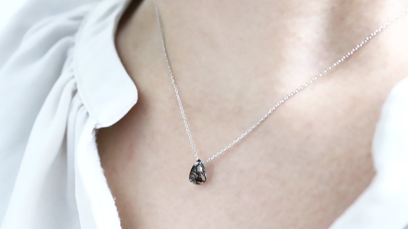 ⭐︎【天然】ブラックルチルクォーツ ペンダントトップ 16.8g 