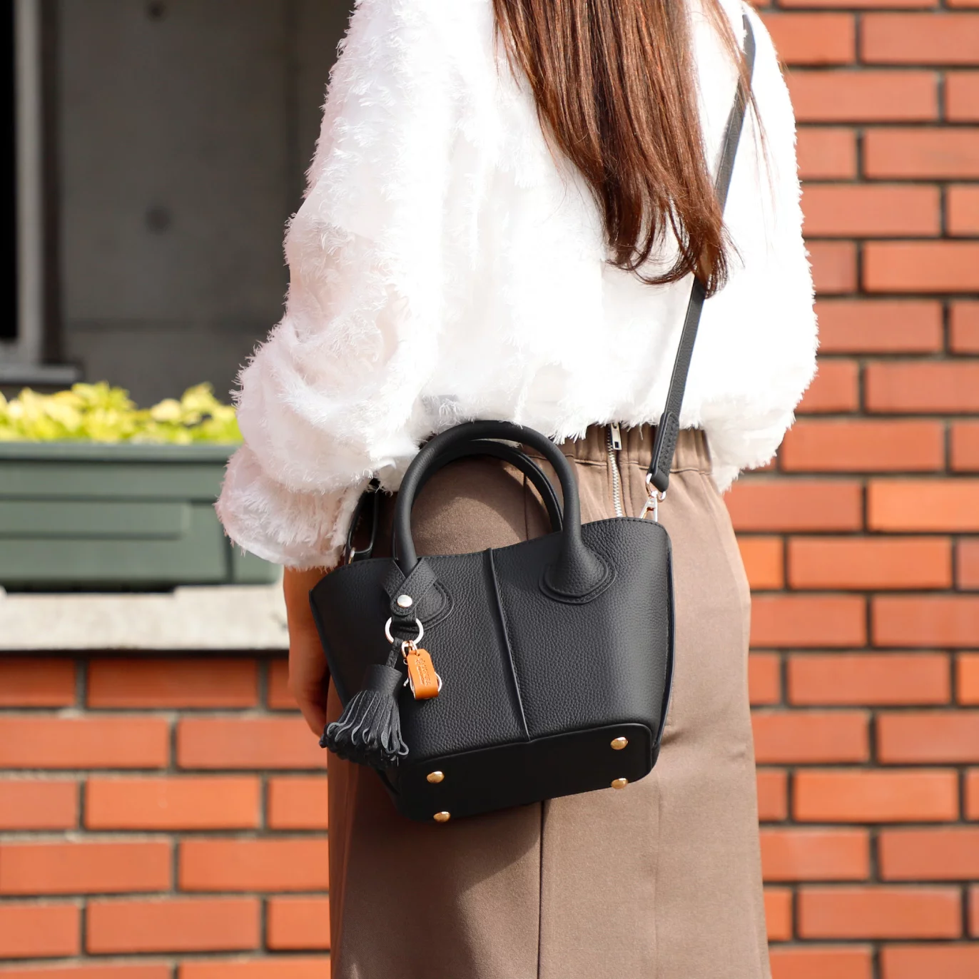 珠玉の本革 ミニトート 2wayふんわりデザインバッグ『KARIN mini 