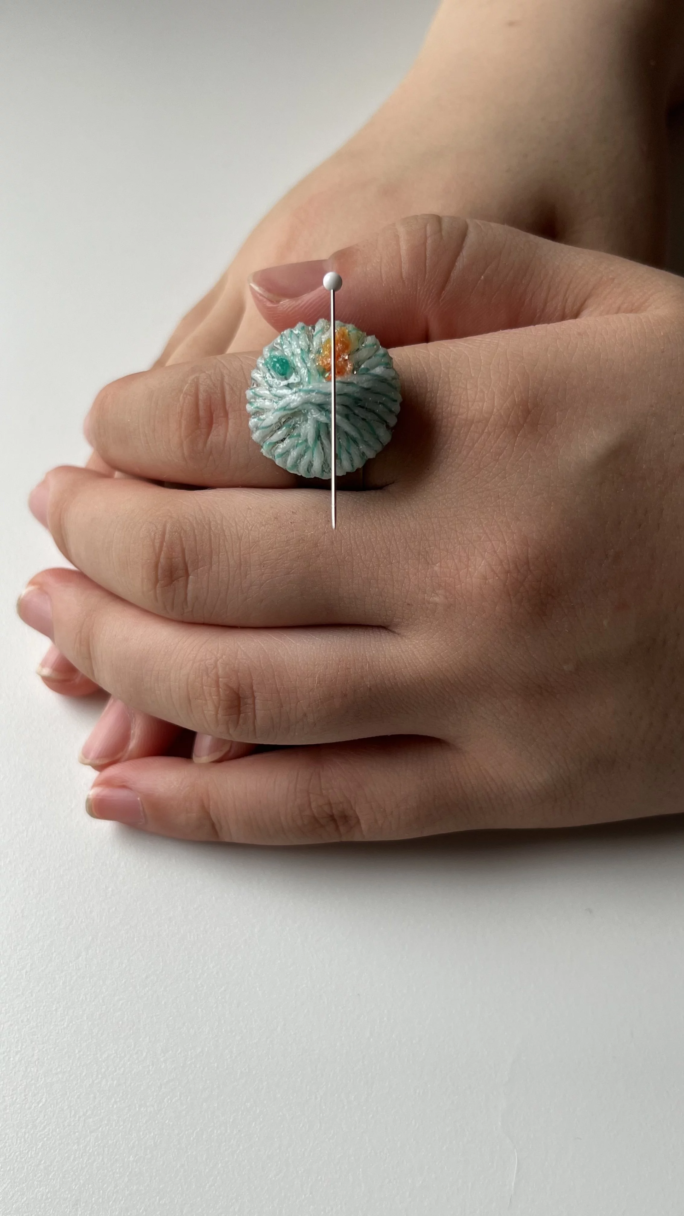 ファッションデザイナーが考えた ぱちっと針がくっつく 音琴otokotoりんぐ｜Creema SPRINGS