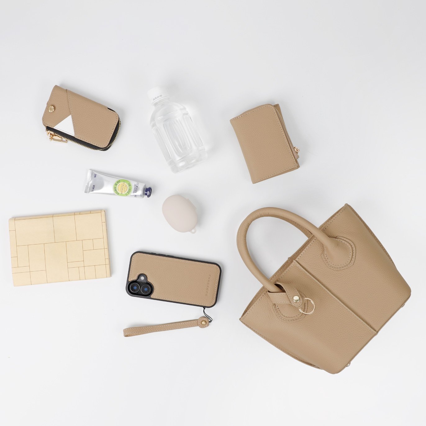 珠玉の本革 ミニトート 2wayふんわりデザインバッグ『KARIN mini