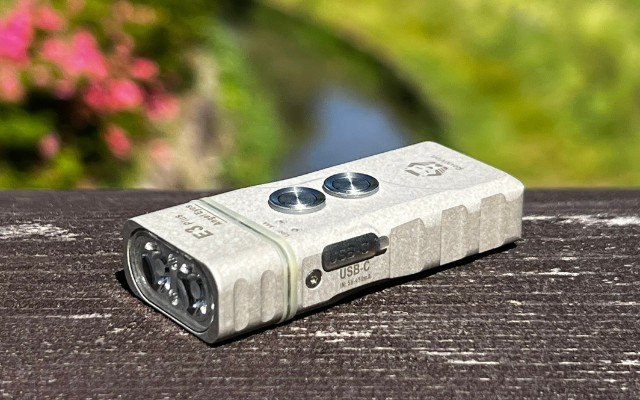 RovyVon Angel Eyes E3 Plus AAA Battery EDC Flashlight