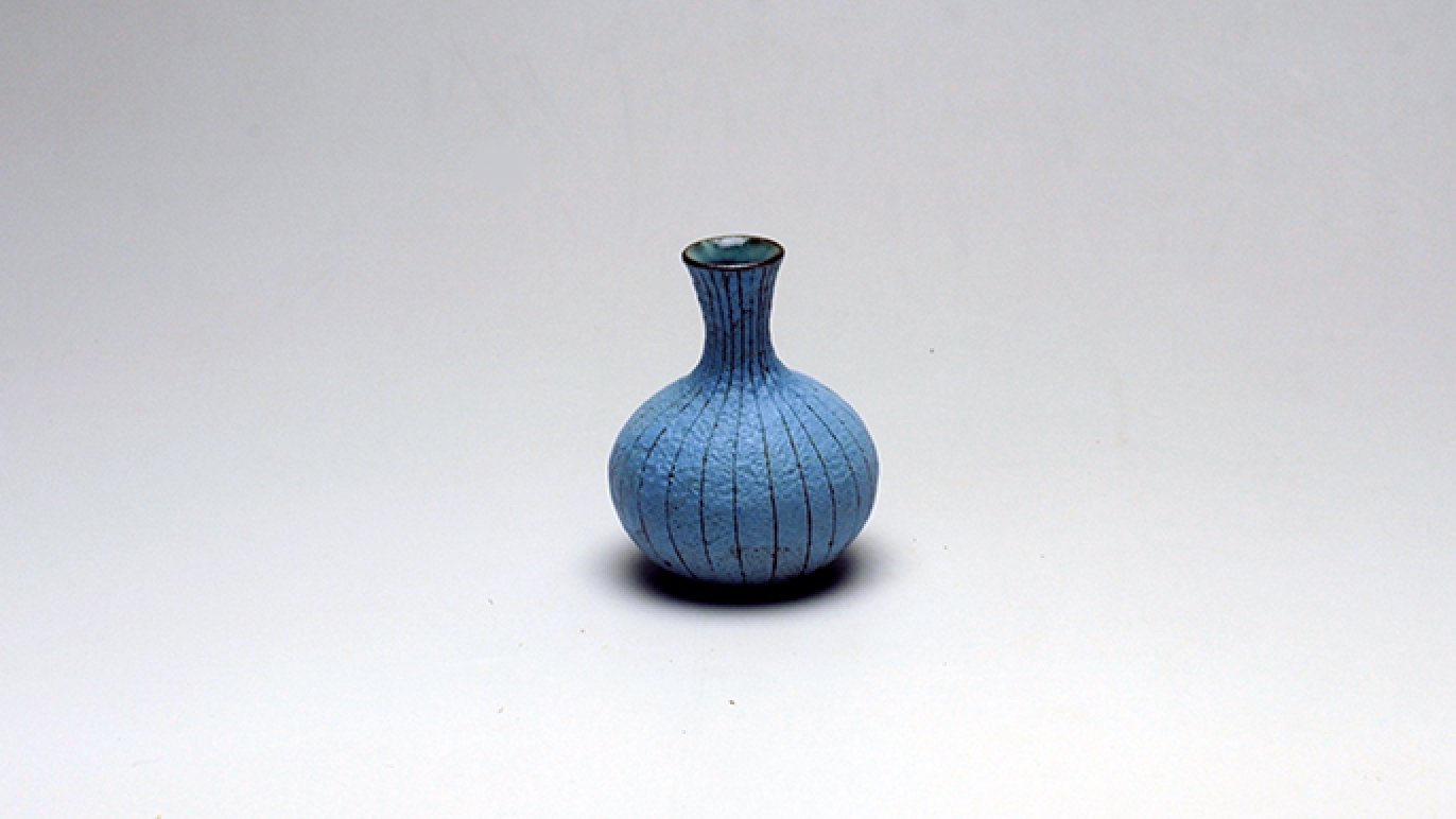 伝統工芸をより身近に。京焼・清水焼の陶芸家11人が作る一輪挿し