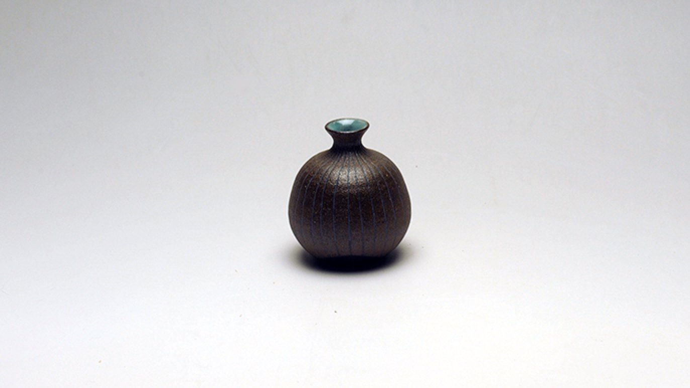 値下げしました。 青と灰色の釉薬の陶器花瓶