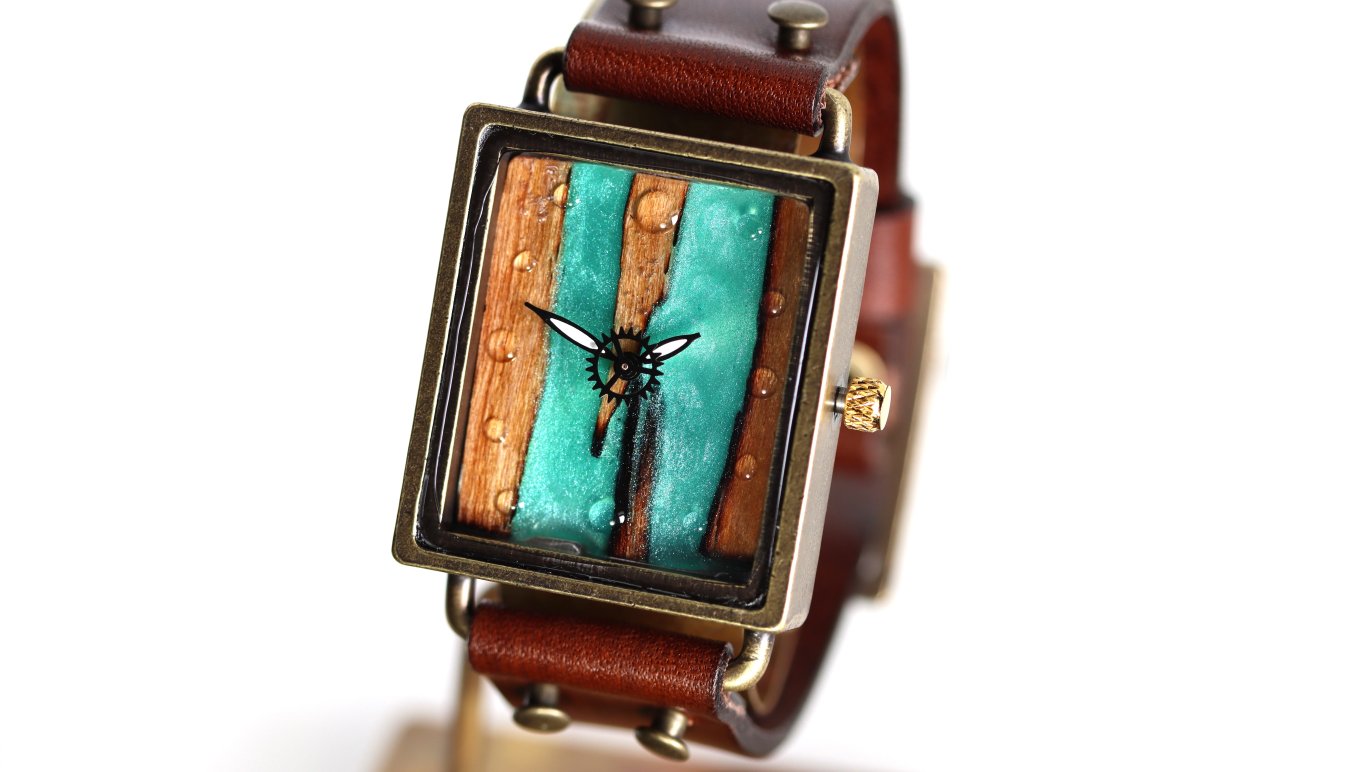 厳選した桜の天然木×レジン】世界に一点だけのスクエアウォッチ