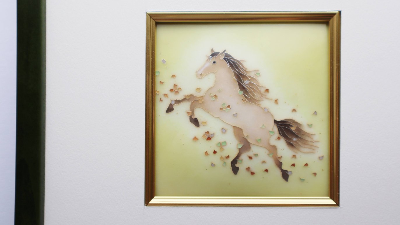 明治から受け継がれる伝統工芸×職人女子 2026年を彩る干支とお花の