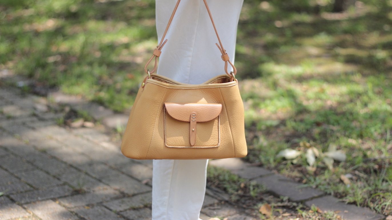 鹿革でつくる手作りに拘ったバッグをお届け ～25年間使用してきた質の  