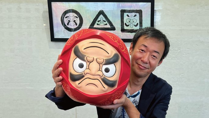上下逆さまにすると表情が変わる！伝統工芸士・西山陽一の名作『だるま