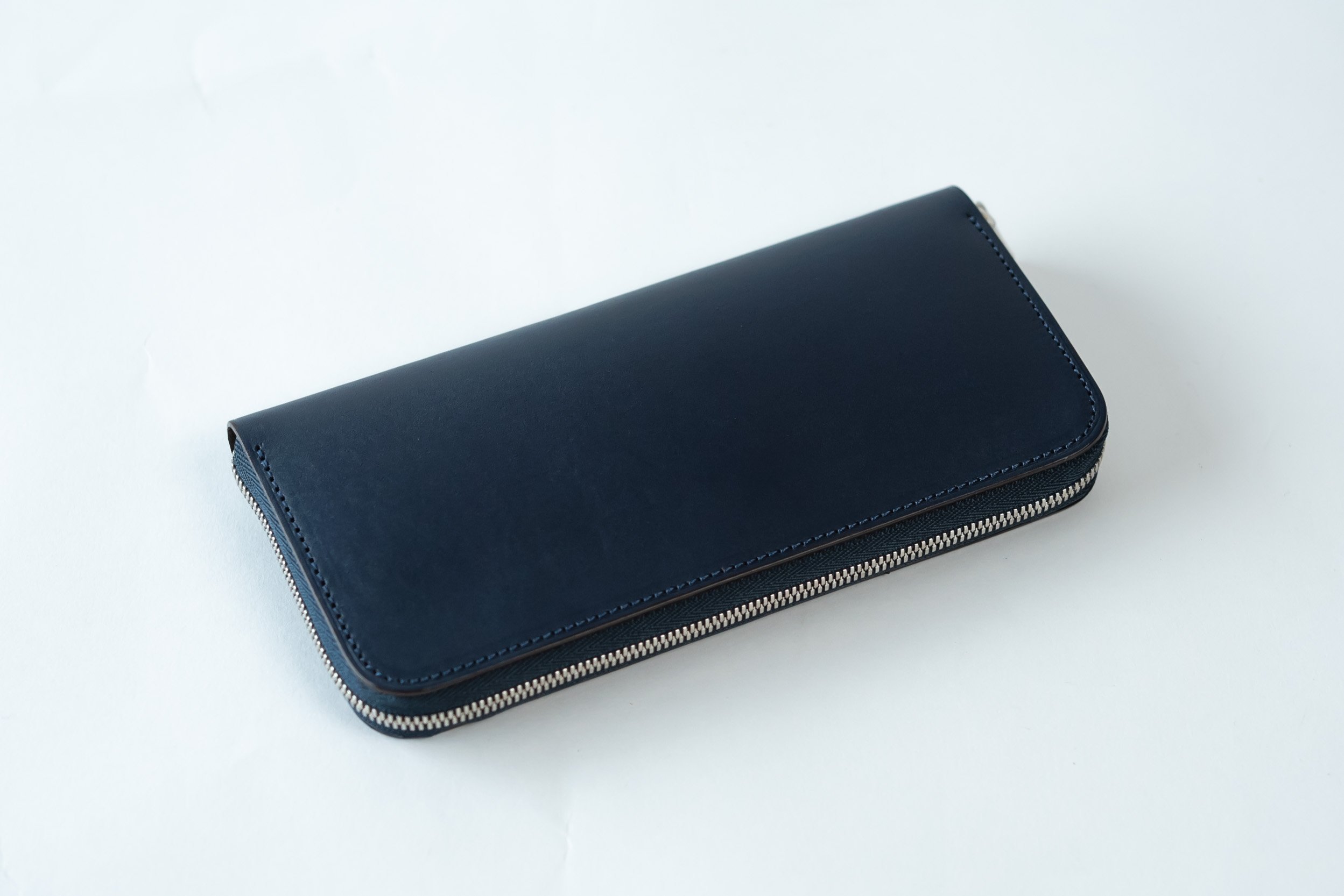 財布職人が最小の限界に挑戦！「キャッシュレス時代の極小