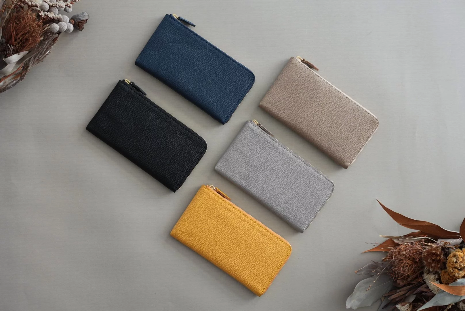 オンライン初登場】理想を叶えるフラットウォレット「SLAIR」中身を