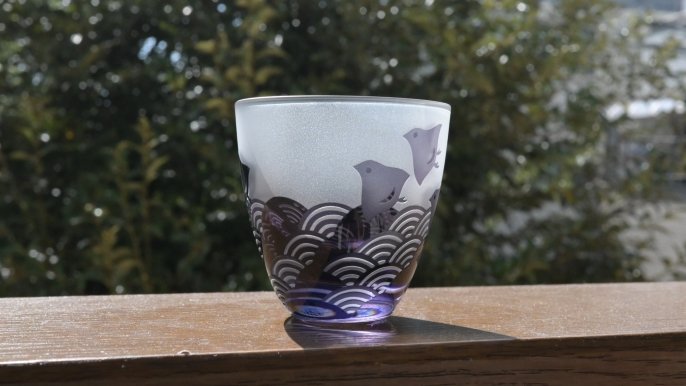 サンドブラストによる丁寧な手仕事を施した作品をお届け ～集まった