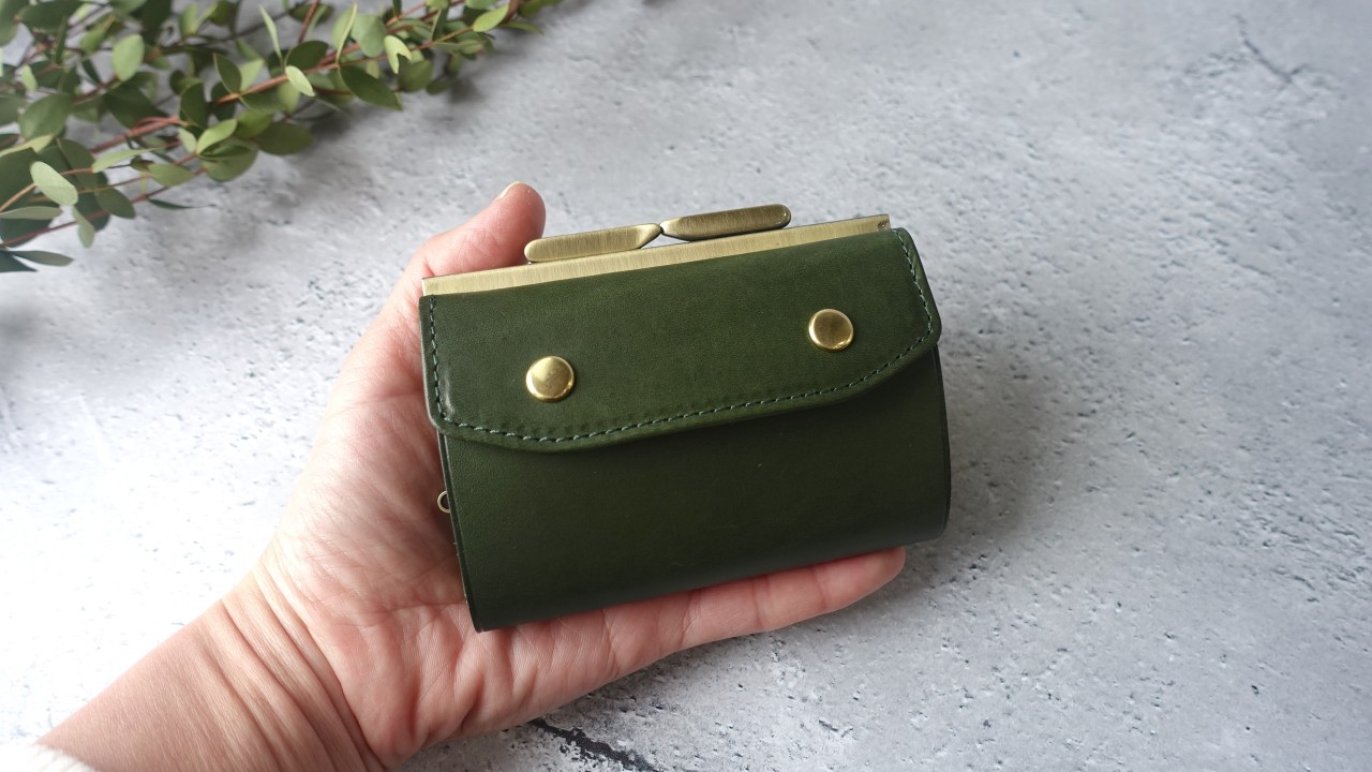 portebonheur がま口お財布 新しいがま口財布のスタンダード。コンパクトな3つ折りサイズで収納力