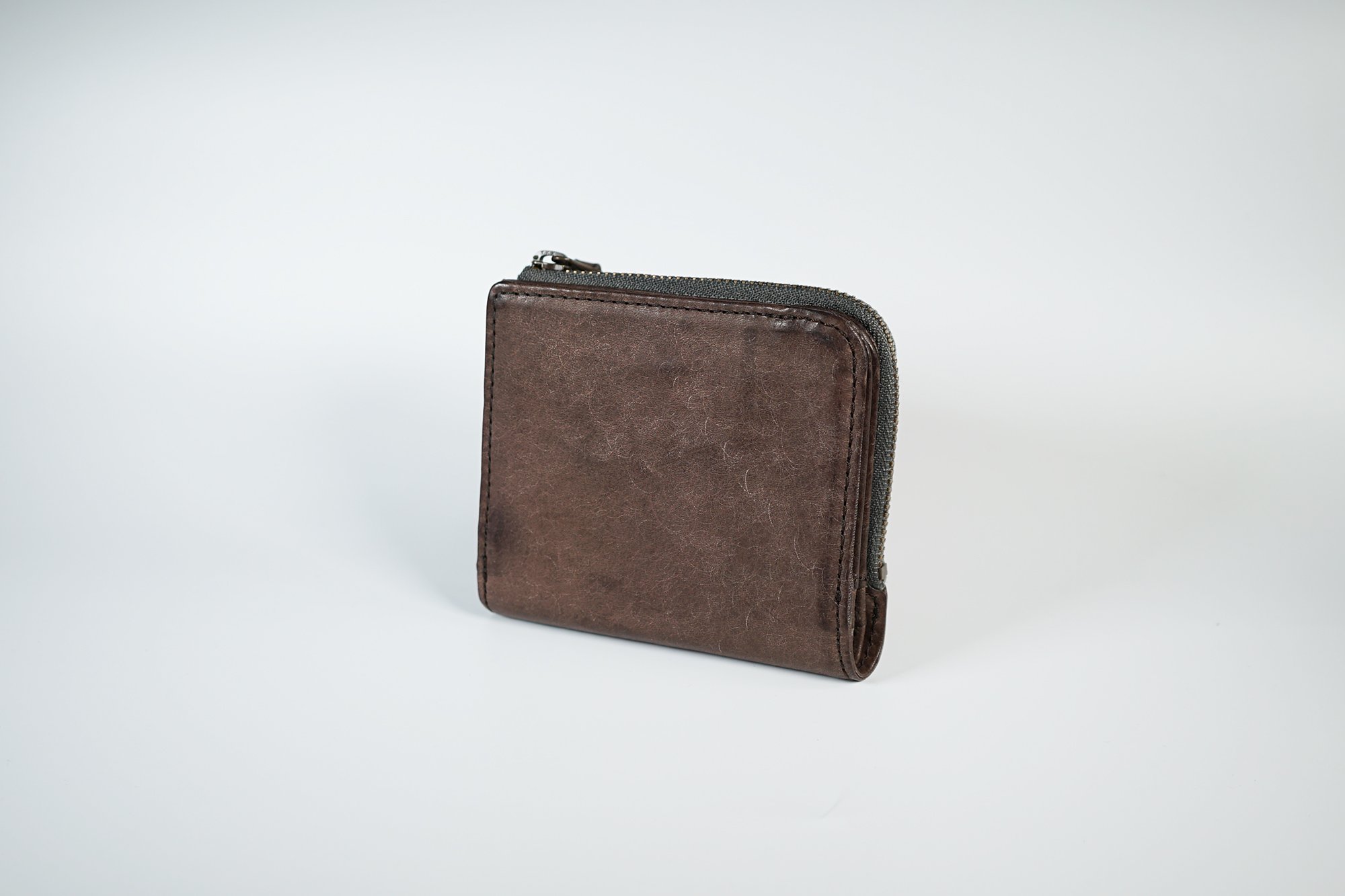 クイックなお支払いを追求した、オールインワン コンパクトLファスナー