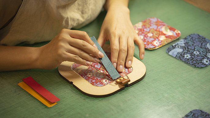 ウィリアムモリスの世界を体験♪ moda fabrics「いちご泥棒柄」のセミオーダーポーチ｜Creema SPRINGS