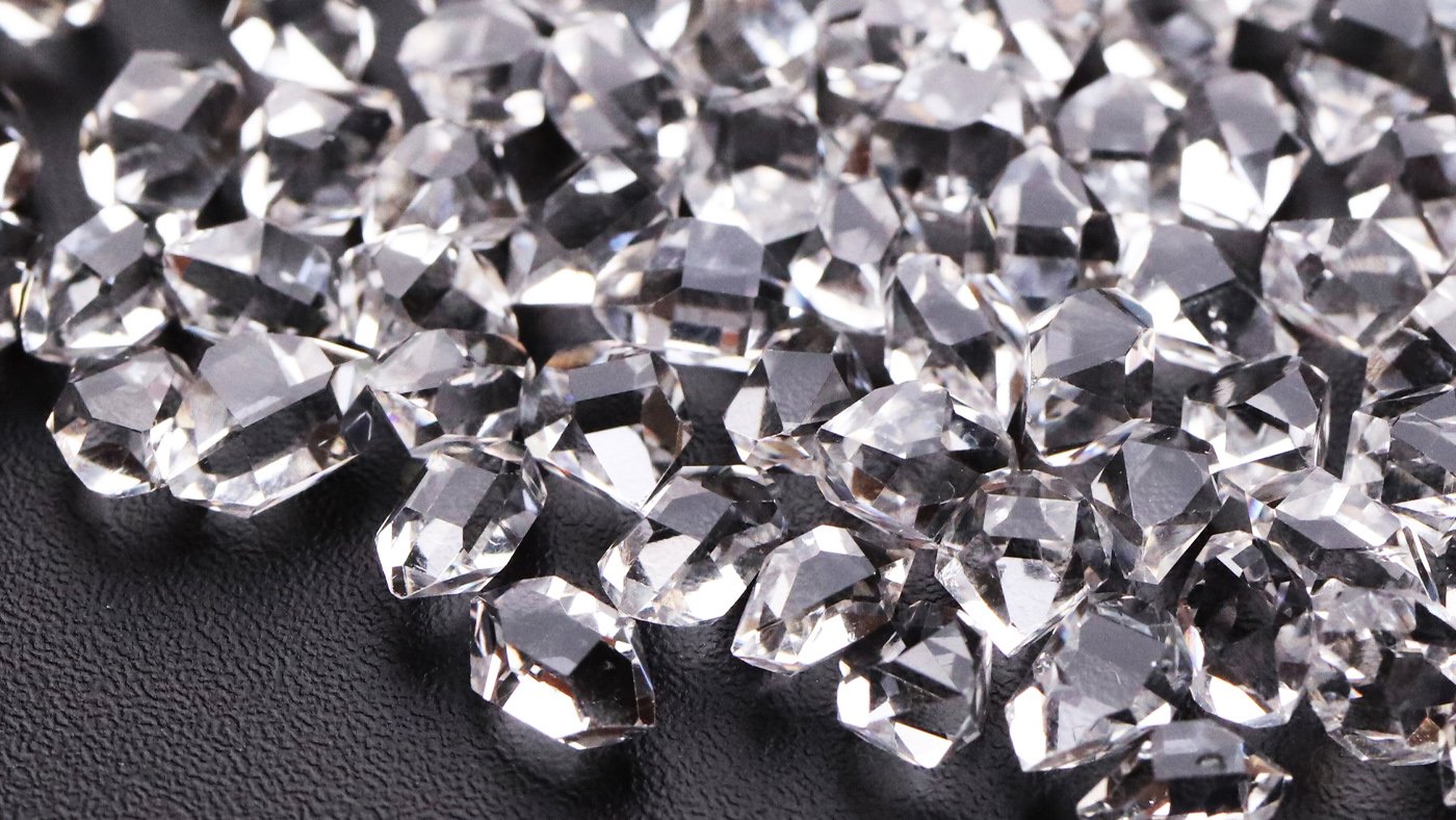 虹入り ハーキマーダイヤモンド 原石 ニューヨーク州 169.9 g 虹入り ハーキマーダイヤモンド 原石 ニューヨーク州 169.9 g