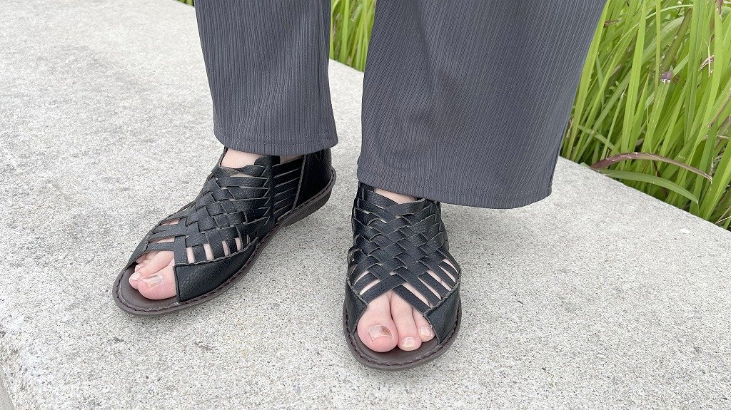 極やわ素材♪ まるで靴下感覚のマイクロファイバー編み込みサンダル