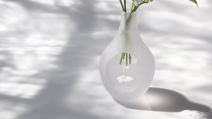 吹きガラス作家が独自技法で仕上げる、お花溢れる硝子作品 ～無垢の