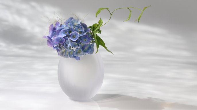 吹きガラス作家が独自技法で仕上げる、お花溢れる硝子作品