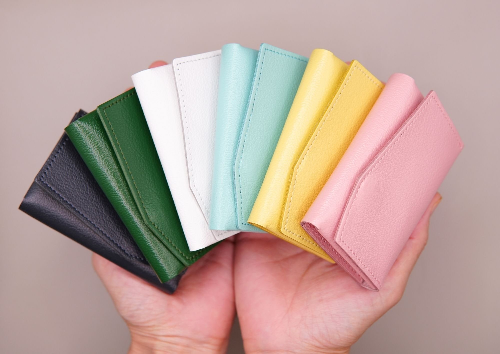 HADOU LEATHER Experience グリーン レザー Ex-Tone」新色登場。感性で選ぶ、